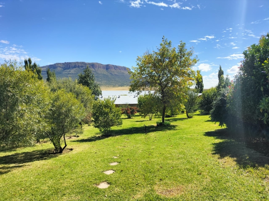 8 Bedroom Property for Sale in Tweespruit Free State